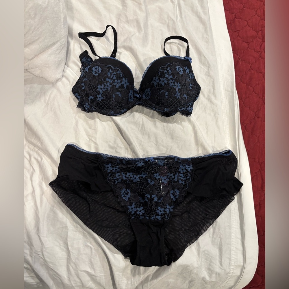 Adore Me Jana Push Up Bra and Underwear - Black